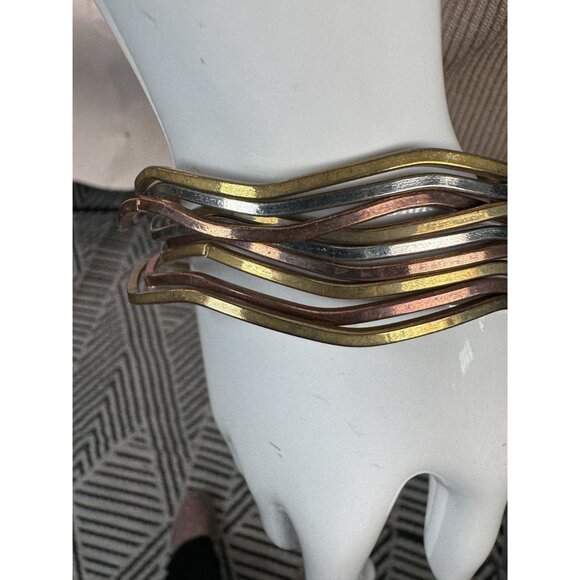 Set Of 9 Wavy Mixed Metal Bangles In Gold Copper & Silver Finish - Picture 13 of 16